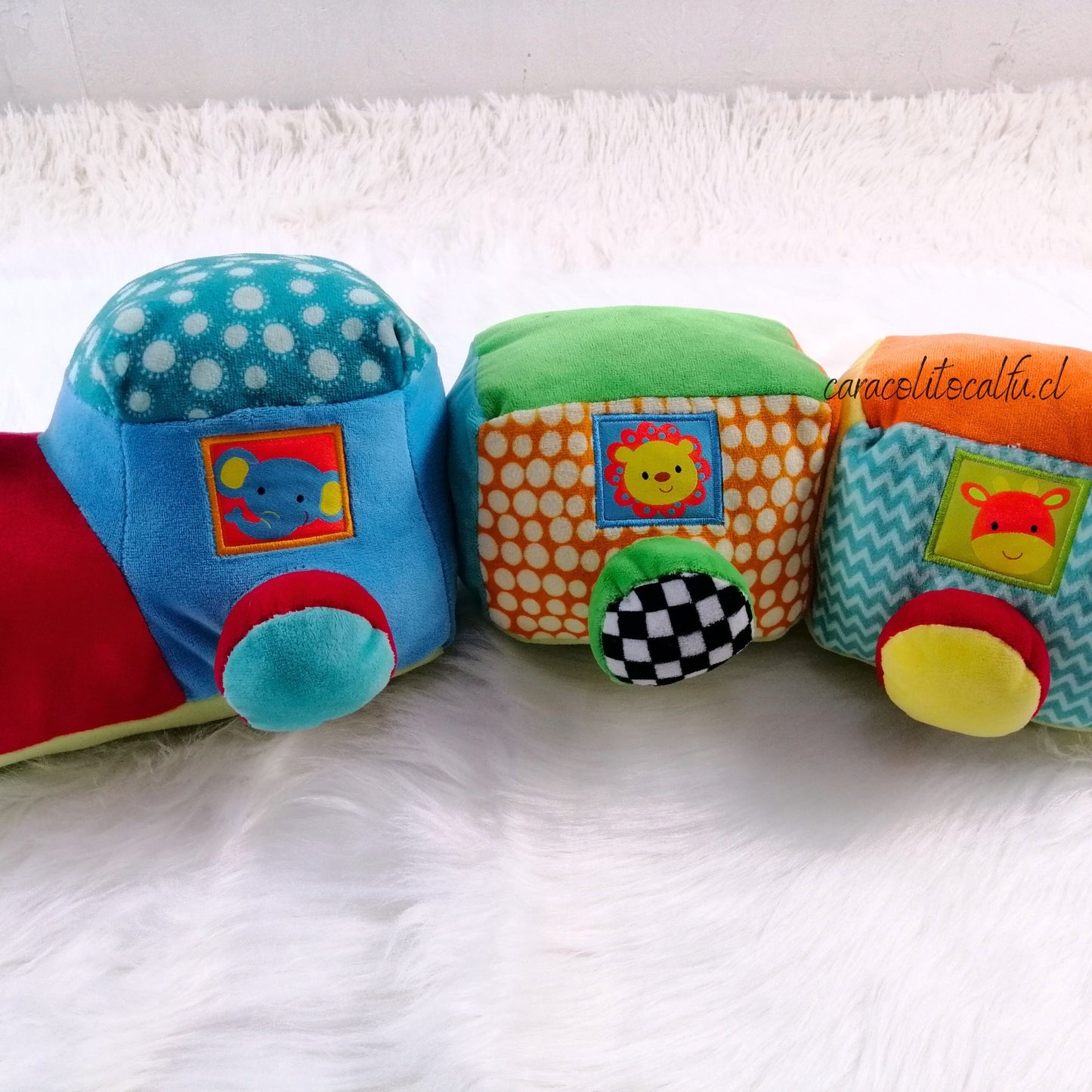 Tren Sensorial de Peluche con Sonido – Juguete de Estimulación para Bebé (54 cm)